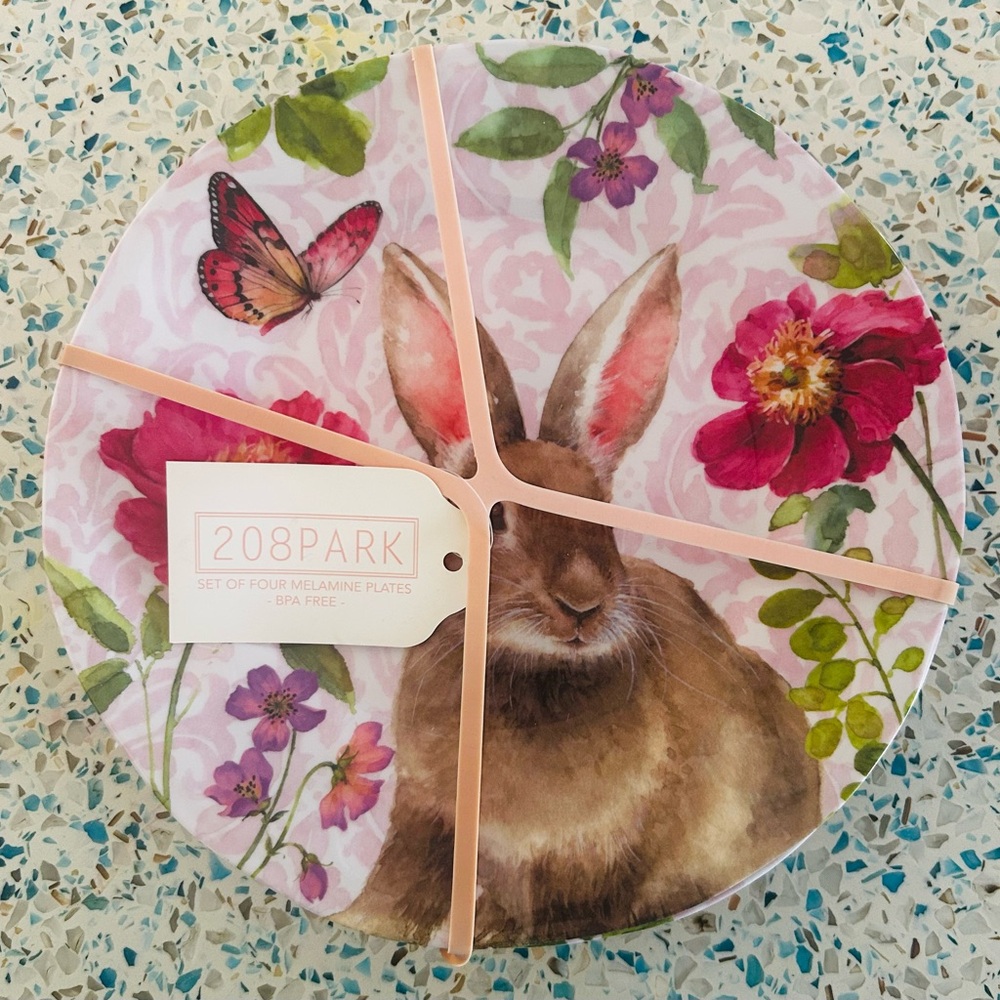 New 208 Park Pink  Bunny Rabbit MELAMINE Dinner Plates Set 4